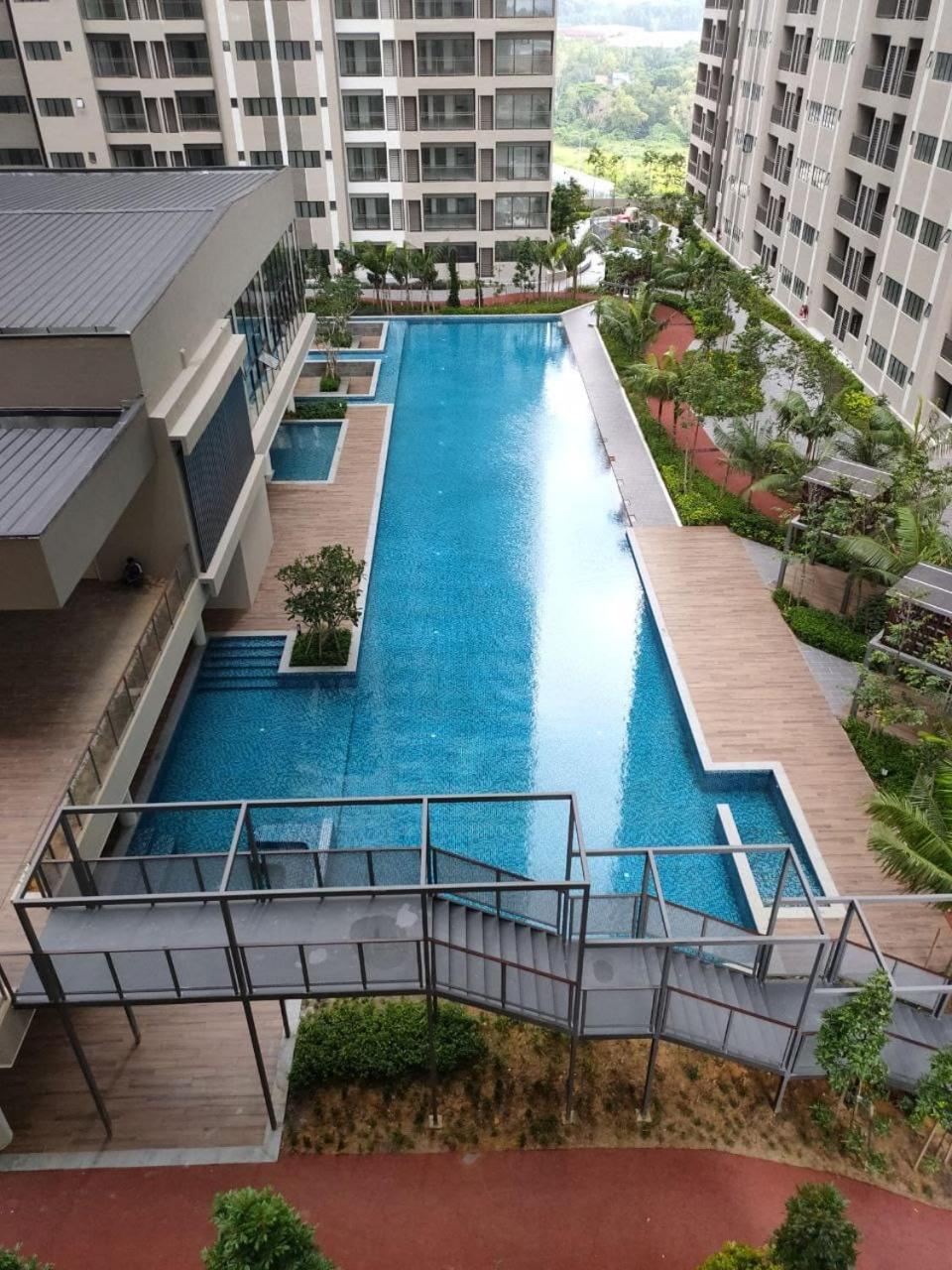 Youth City Residence นิไล ภายนอก รูปภาพ